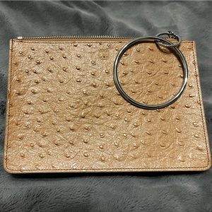 Oventure wristlet